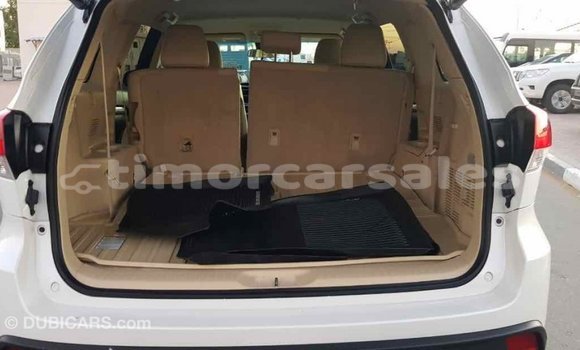 Buy Import Toyota Highlander White Car in Import - Dubai in Aileu Buy Import Toyota Highlander White Car in Import - Dubai in Aileu