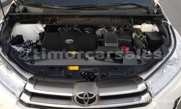 Buy Import Toyota Highlander White Car in Import - Dubai in Aileu Buy Import Toyota Highlander White Car in Import - Dubai in Aileu