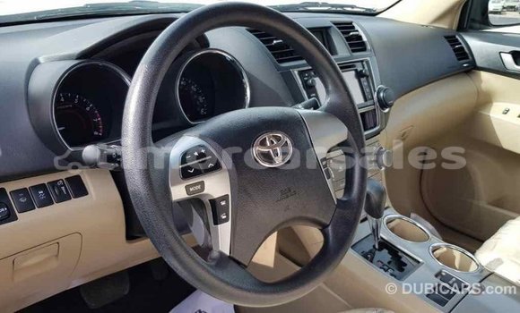 Buy Import Toyota Highlander Black Car in Import - Dubai in Aileu Buy Import Toyota Highlander Black Car in Import - Dubai in Aileu