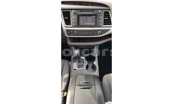 Buy Import Toyota Highlander Brown Car in Import - Dubai in Aileu Buy Import Toyota Highlander Brown Car in Import - Dubai in Aileu