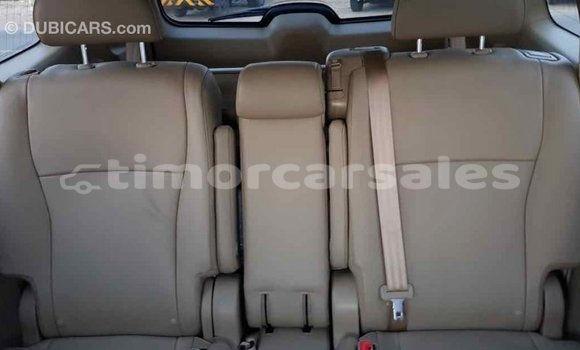 Buy Import Toyota Highlander Green Car in Import - Dubai in Aileu Buy Import Toyota Highlander Green Car in Import - Dubai in Aileu