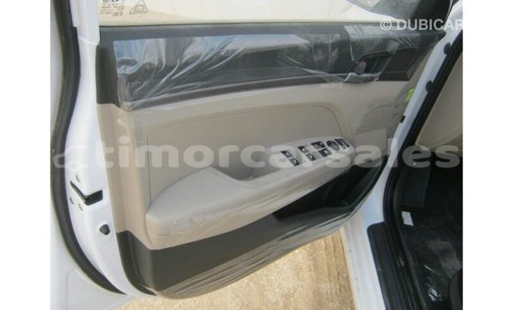 Buy Import Hyundai Elantra White Car in Import - Dubai in Aileu Buy Import Hyundai Elantra White Car in Import - Dubai in Aileu