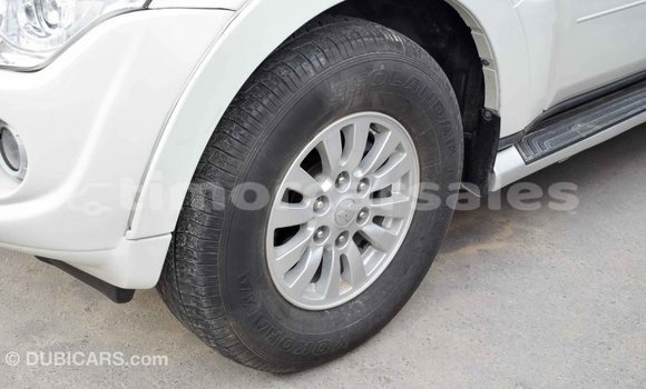 Buy Import Mitsubishi Pajero White Car in Import - Dubai in Aileu Buy Import Mitsubishi Pajero White Car in Import - Dubai in Aileu