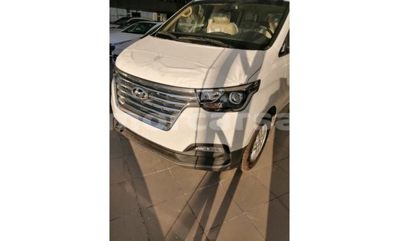Buy Import Hyundai Accent White Car in Import - Dubai in Aileu Buy Import Hyundai Accent White Car in Import - Dubai in Aileu
