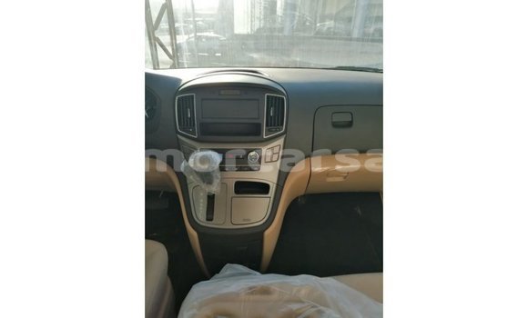 Buy Import Hyundai Accent White Car in Import - Dubai in Aileu Buy Import Hyundai Accent White Car in Import - Dubai in Aileu