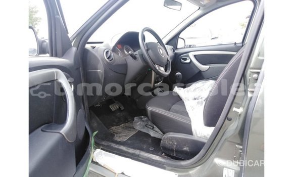 Buy Import Renault Duster Green Car in Import - Dubai in Aileu Buy Import Renault Duster Green Car in Import - Dubai in Aileu