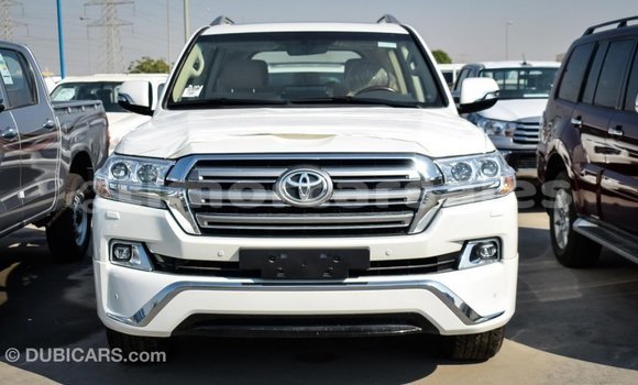 Buy Import Toyota Land Cruiser White Car in Import - Dubai in Aileu Buy Import Toyota Land Cruiser White Car in Import - Dubai in Aileu