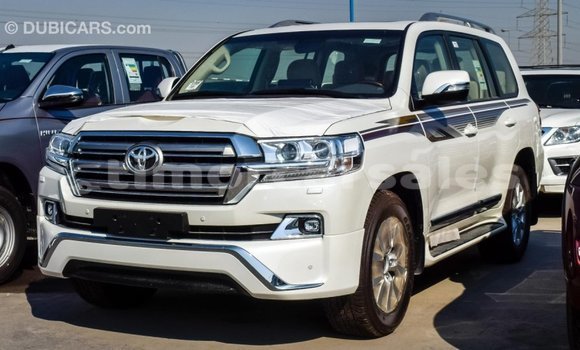 Buy Import Toyota Land Cruiser White Car in Import - Dubai in Aileu Buy Import Toyota Land Cruiser White Car in Import - Dubai in Aileu