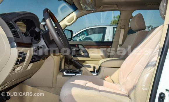 Buy Import Toyota Land Cruiser White Car in Import - Dubai in Aileu Buy Import Toyota Land Cruiser White Car in Import - Dubai in Aileu