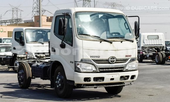 Buy Import Hino 300 Series White Truck in Import - Dubai in Aileu Buy Import Hino 300 Series White Truck in Import - Dubai in Aileu