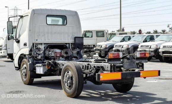 Buy Import Hino 300 Series White Truck in Import - Dubai in Aileu Buy Import Hino 300 Series White Truck in Import - Dubai in Aileu