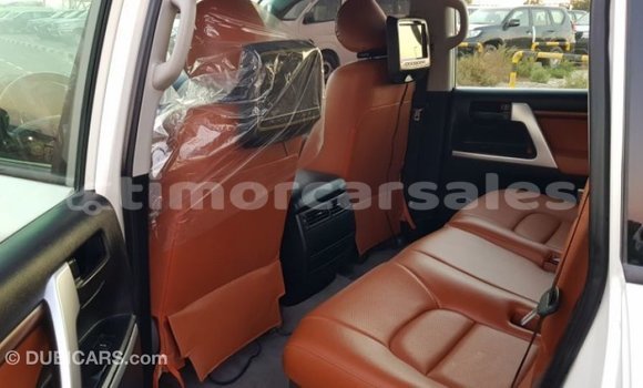 Buy Import Toyota Land Cruiser White Car in Import - Dubai in Aileu Buy Import Toyota Land Cruiser White Car in Import - Dubai in Aileu