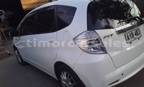 Acheter Occasion Voiture Honda Fit Blanc à Dili, Dili Acheter Occasion Voiture Honda Fit Blanc à Dili, Dili