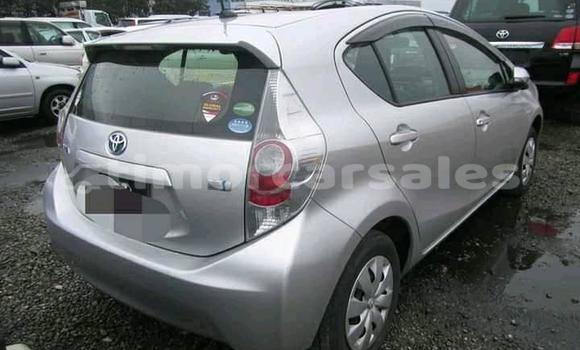 Acheter Occasion Voiture Toyota Aqua Gris à Dili, Dili Acheter Occasion Voiture Toyota Aqua Gris à Dili, Dili