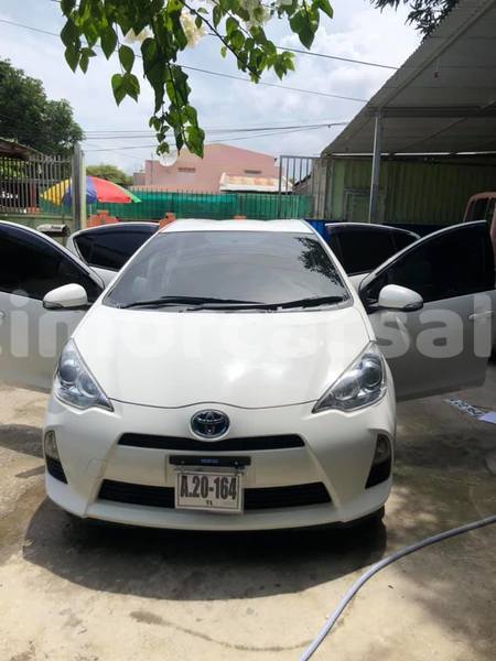 Big with watermark toyota aqua dili dili 2093