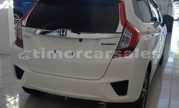 Buy Used Honda Fit White Car in Dili in Dili Buy Used Honda Fit White Car in Dili in Dili