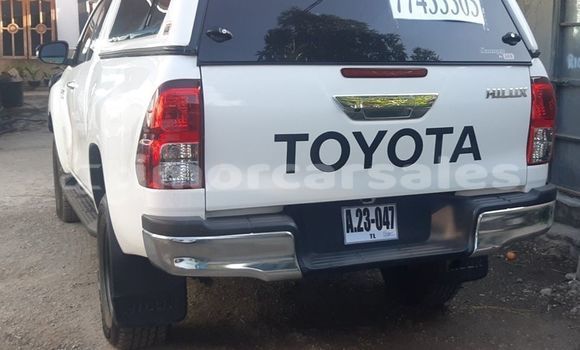 Buy Used Toyota Hilux White Car in Dili in Dili Buy Used Toyota Hilux White Car in Dili in Dili