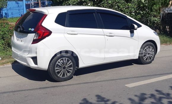 Buy Used Honda Fit White Car in Dili in Dili Buy Used Honda Fit White Car in Dili in Dili