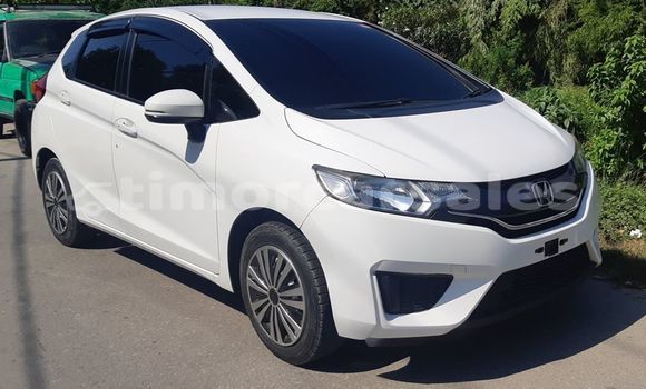 Buy Used Honda Fit White Car in Dili in Dili Buy Used Honda Fit White Car in Dili in Dili
