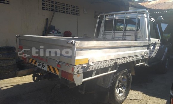 Buy Used Toyota Land Cruiser Silver Car in Aileu in Aileu Buy Used Toyota Land Cruiser Silver Car in Aileu in Aileu