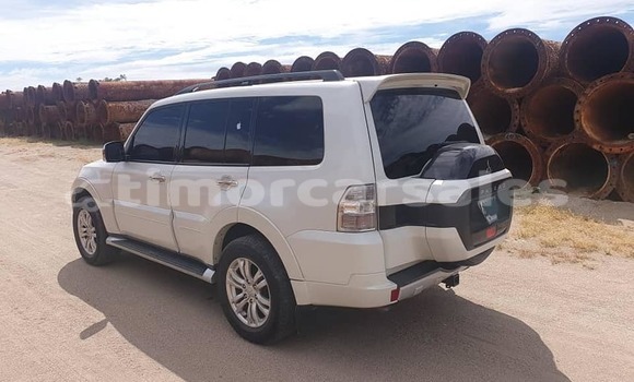 Buy Used Mitsubishi Outlander White Car in Aileu in Aileu Buy Used Mitsubishi Outlander White Car in Aileu in Aileu