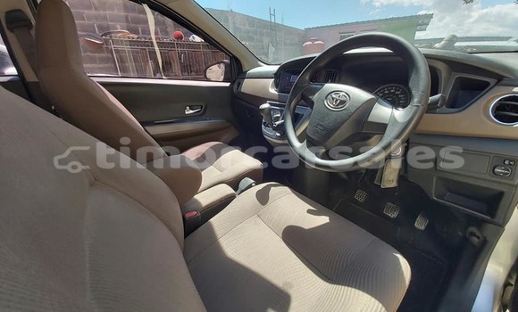 Buy Used Toyota Caldina Silver Car in Tilomar in Cova Lima Buy Used Toyota Caldina Silver Car in Tilomar in Cova Lima