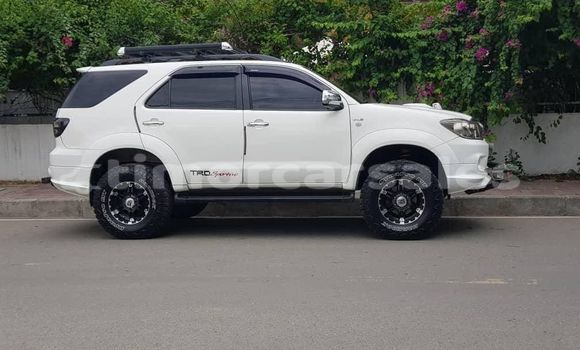 Buy Used Toyota Fortuner White Car in Dili in Dili Buy Used Toyota Fortuner White Car in Dili in Dili