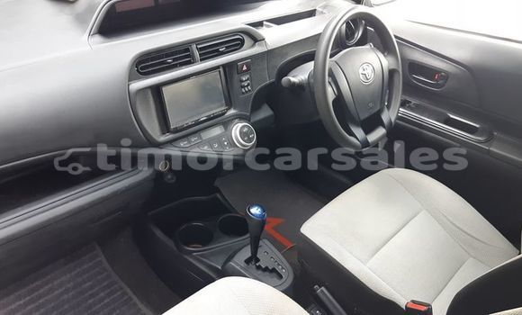 Acheter Occasion Voiture Toyota Aqua Blanc à Dili, Dili Acheter Occasion Voiture Toyota Aqua Blanc à Dili, Dili