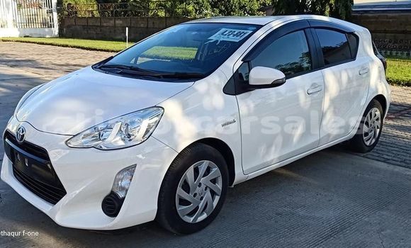 Acheter Occasion Voiture Toyota Aqua Blanc à Dili, Dili Acheter Occasion Voiture Toyota Aqua Blanc à Dili, Dili
