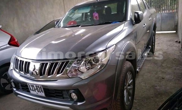 Buy Used Mitsubishi Triton Silver Car in Baucau in Baucau Buy Used Mitsubishi Triton Silver Car in Baucau in Baucau