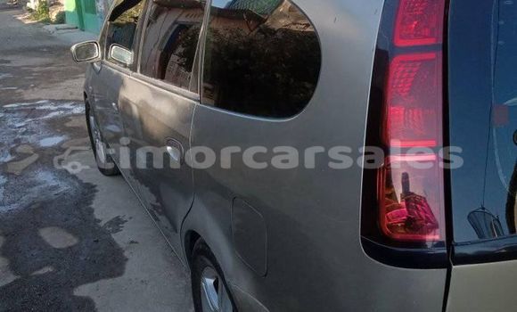 Buy Used Honda Stream Blue Car in Dili in Dili Buy Used Honda Stream Blue Car in Dili in Dili