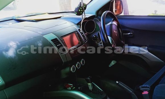 Buy Used Mitsubishi Outlander Silver Car in Dili in Dili Buy Used Mitsubishi Outlander Silver Car in Dili in Dili