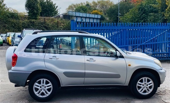 Buy Used Toyota RAV4 Silver Car in Dili in Dili Buy Used Toyota RAV4 Silver Car in Dili in Dili