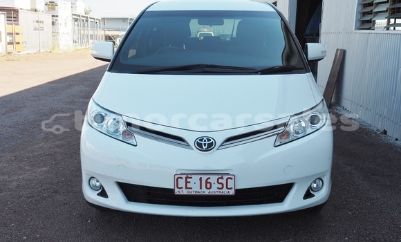Acheter Import Voiture Toyota Previa Blanc à Dili, Dili Acheter Import Voiture Toyota Previa Blanc à Dili, Dili