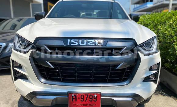 Buy New Toyota Hiluxe Revo Black Car in Aileu in Aileu Buy New Toyota Hiluxe Revo Black Car in Aileu in Aileu