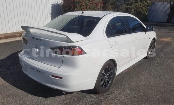 Buy Used Mitsubishi Lancer White Car in Aileu in Aileu
