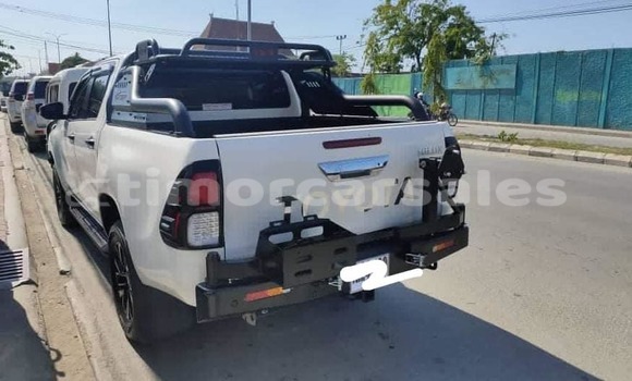 Buy Used Toyota Hilux White Car in Aileu in Aileu Buy Used Toyota Hilux White Car in Aileu in Aileu