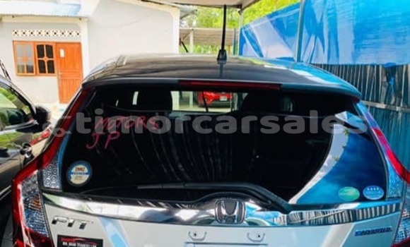 Buy Used Honda Fit Silver Car in Aileu in Aileu Buy Used Honda Fit Silver Car in Aileu in Aileu