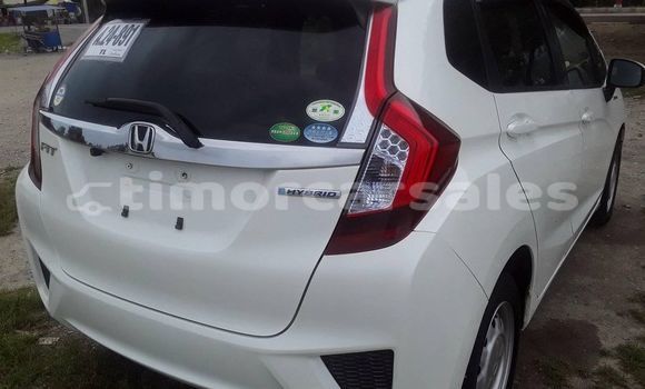 Buy Used Honda Fit White Car in Aileu in Aileu Buy Used Honda Fit White Car in Aileu in Aileu